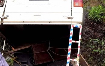 दार्चुलामा एमालेको प्रचारमा प्रयोग गरिएको जिप दुर्घटना 